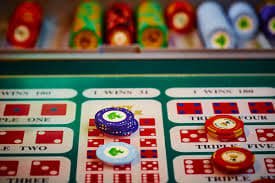 sable live-dealer blackjack table on mobile screen with dealer video feed and betting buttons